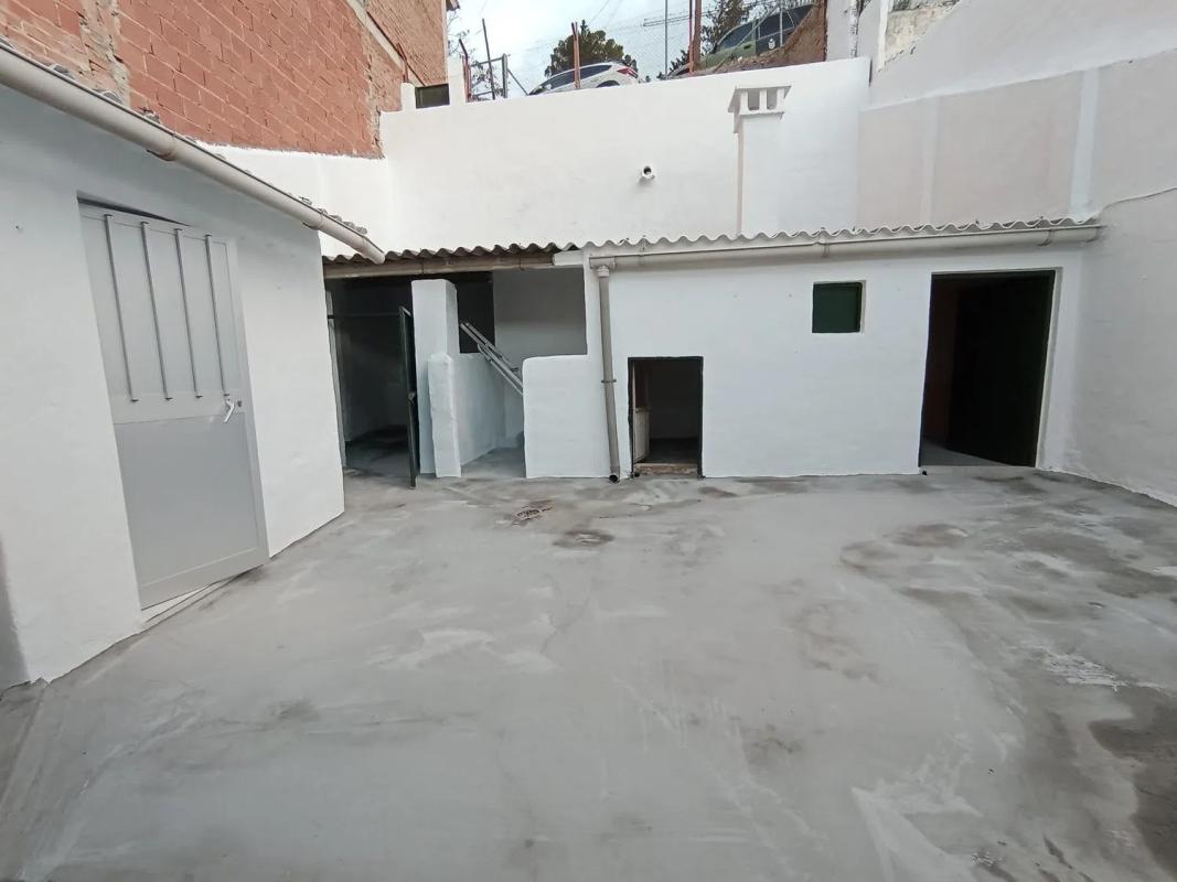Casa independiente en calle Guadalteba, Alora
photo 1