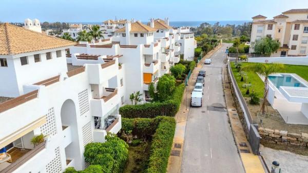 Ático en venta en Barrio Centro, Estepona photo 1