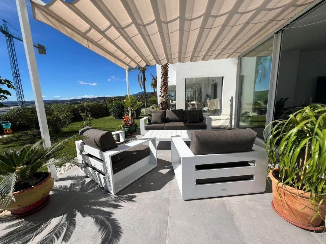 Sale of apartment in Barrio Centro, Estepona
photo 4