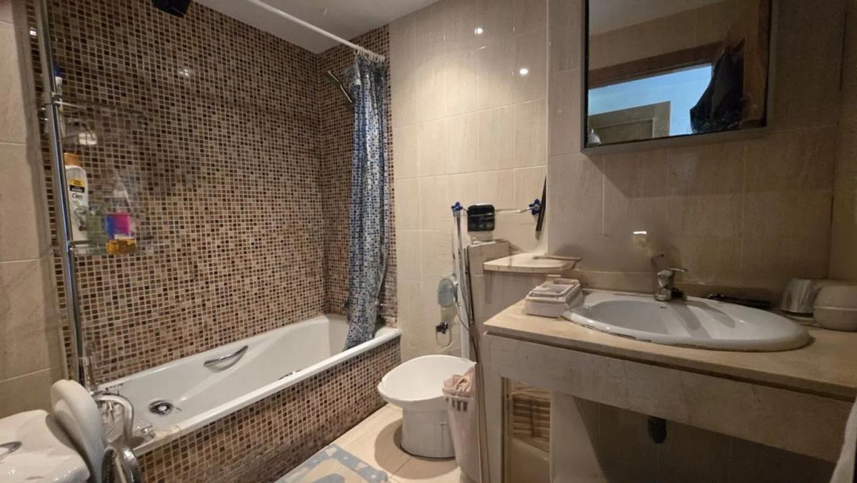 Sale of apartment in Calle Acebuche, Mijas
photo 4