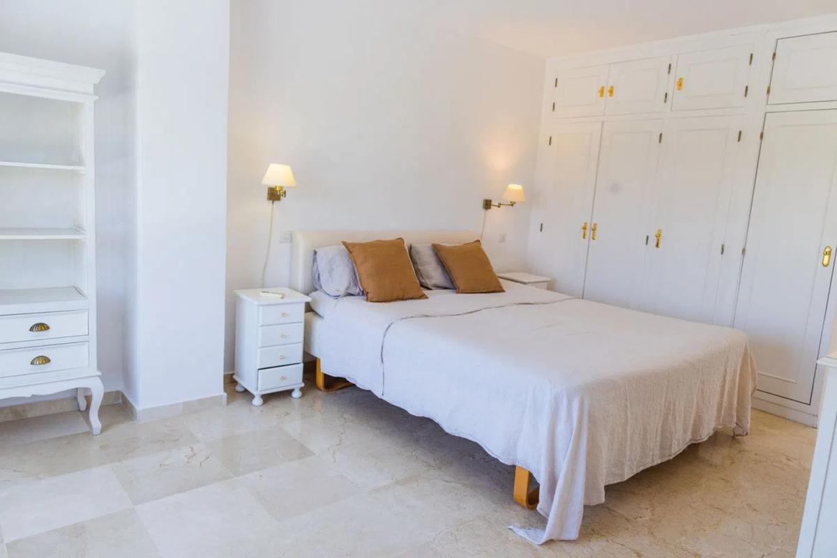 Venta de chalet independiente en Calle Jazmin, Estepona
photo 4