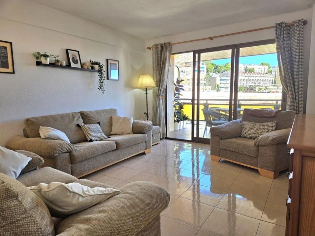Sale of apartment in La Carihuela - Los Nidos, Torremolinos
photo 2