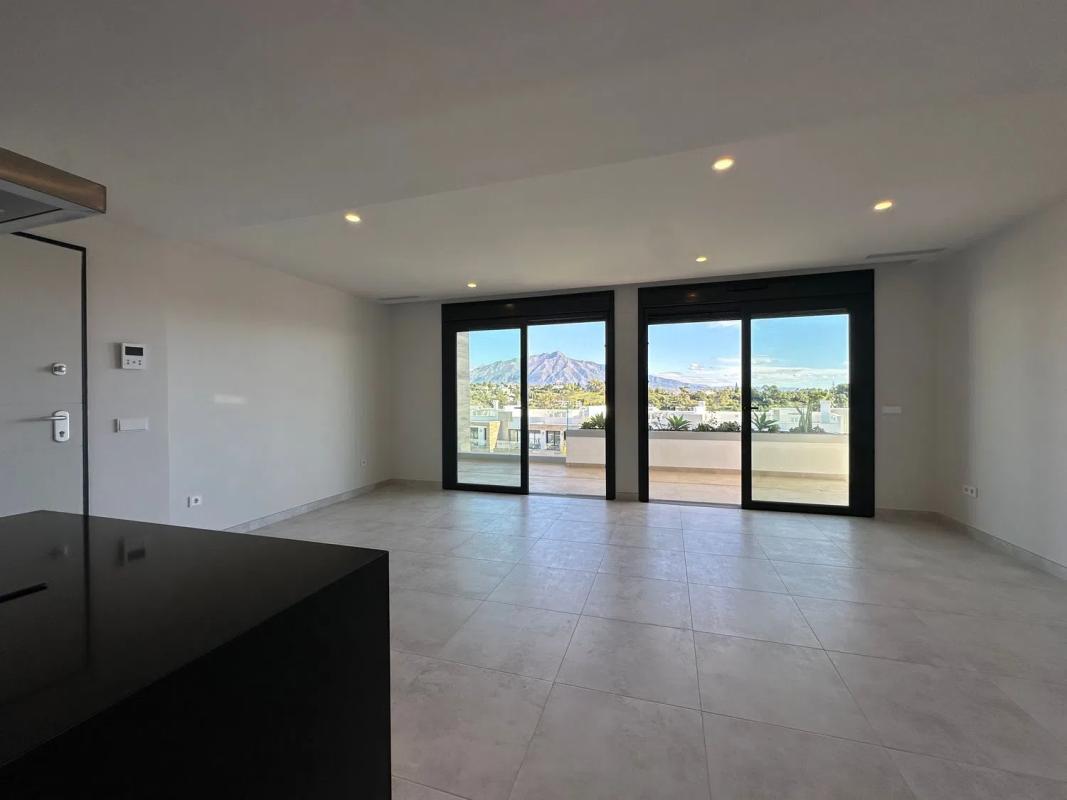 Venta de piso en Calle Pico Alcazaba, Estepona
photo 4