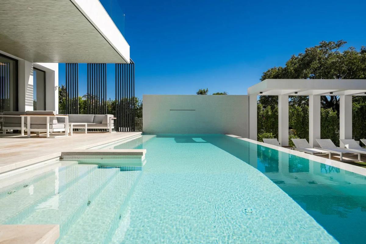 Venta de chalet independiente en Barrio Sotoserena, Estepona
photo 2