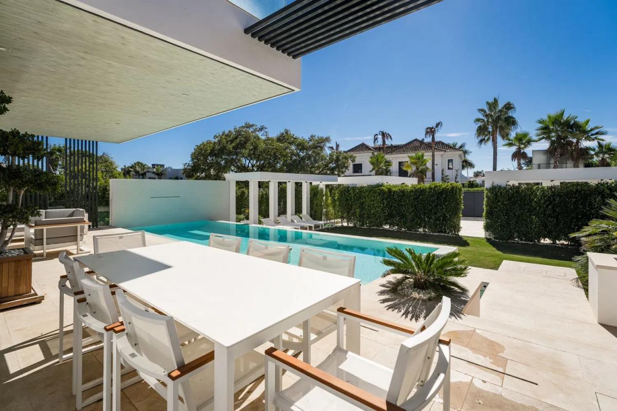 Venta de chalet independiente en Barrio Sotoserena, Estepona
photo 3