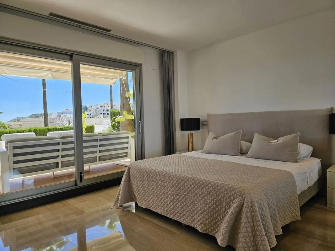 Sale of apartment in Benahavís, Benahavís
 photo 3