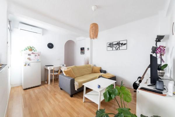 Apartment for sale in Pasaje Nuestra Señora de los Dolores de San Juan, Málaga thumbnail 2