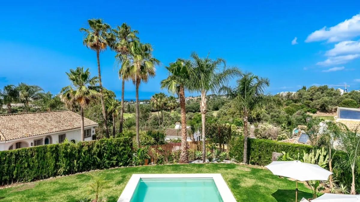 Sale of independent chalet in Calle los Limoneros, Marbella
photo 5