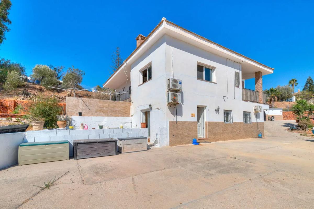 Venta de chalet independiente en Calle del CISNE, 23, Cártama
photo 1