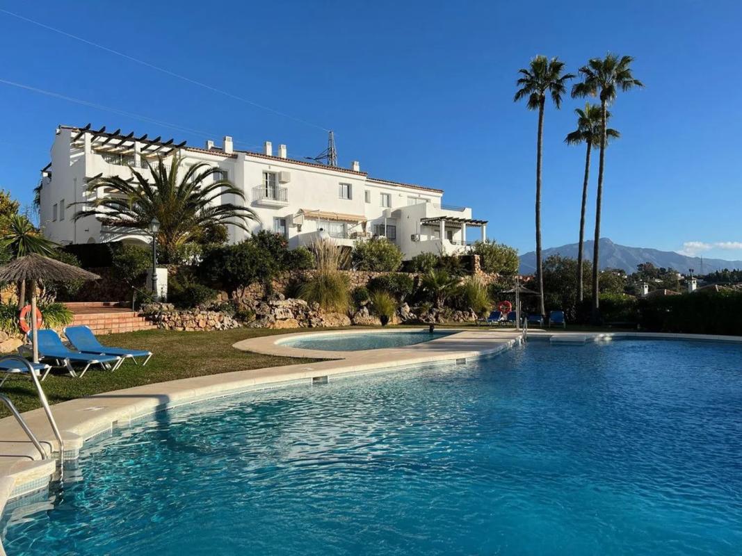 Venta de piso en Calle Calendula, Estepona
photo 2