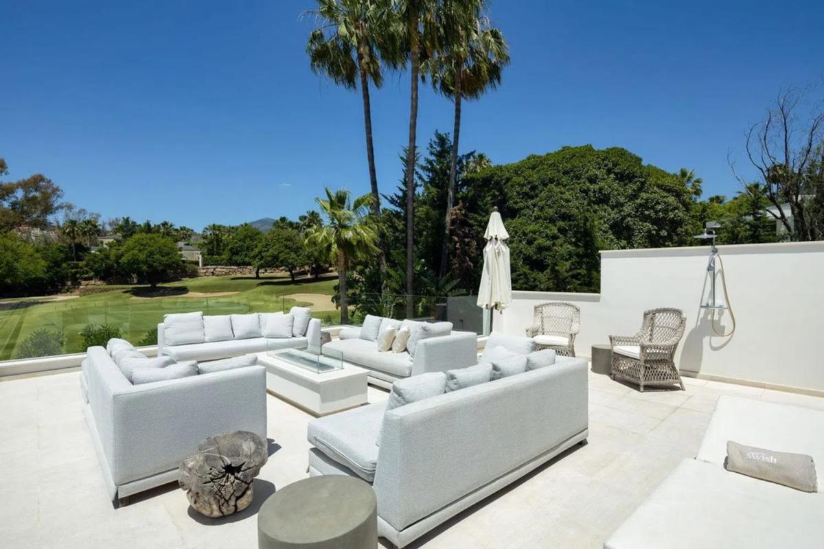 Venta de chalet independiente en Calle Auriga, Marbella
photo 3