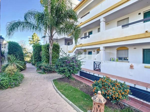 Piso en venta en Barrio La Cala de Mijas, Mijas thumbnail 1