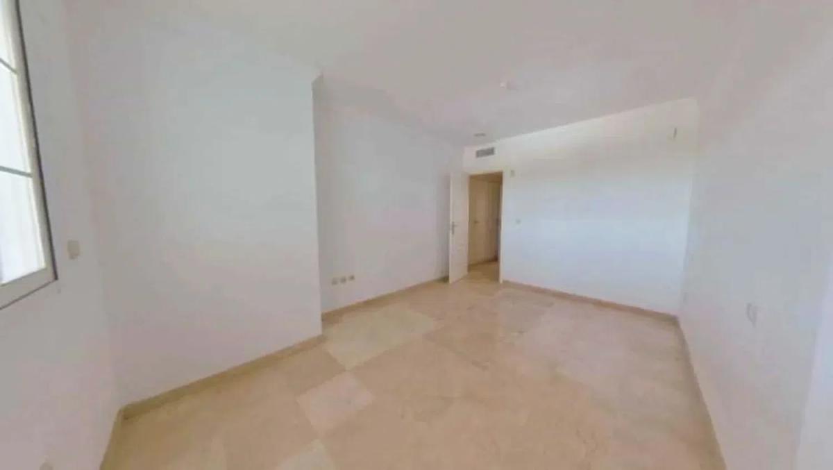 Venta de piso en Barrio Rio Real, Marbella
 photo 4