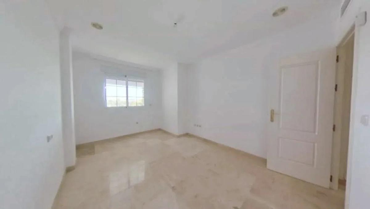 Venta de piso en Barrio Rio Real, Marbella
 photo 5