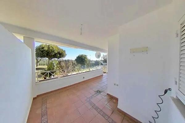 Piso en venta en  Barrio Rio Real, Marbella photo 2