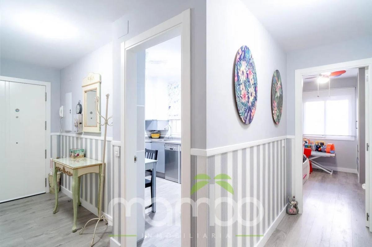 Sale of apartment in Calle Alfredo Krauss, Vélez-Málaga
photo 3