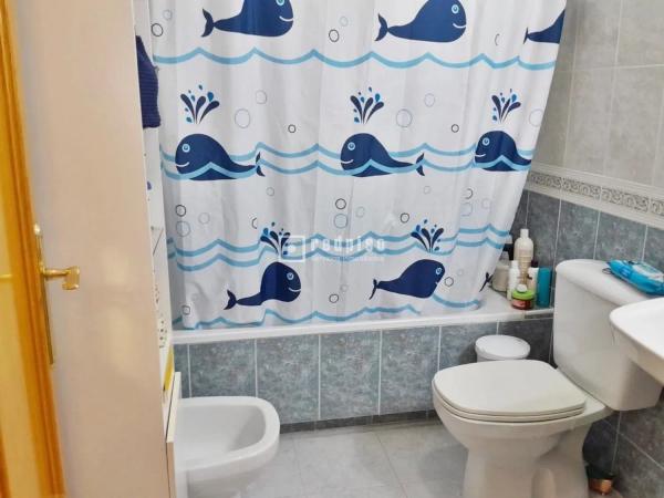 Wolnostojąca willa na sprzedaż w  Barrio Polígonos - Recinto Ferial, Málaga photo 4