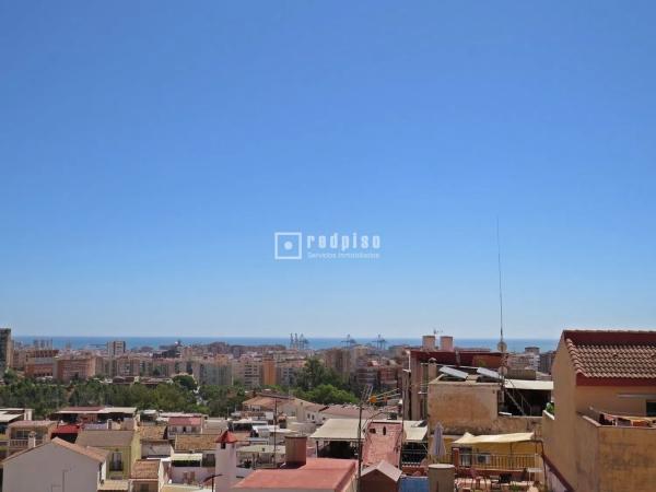 Chalet independiente en venta en  Barrio San Alberto - La Alcubilla - Florisol, Málaga photo 1