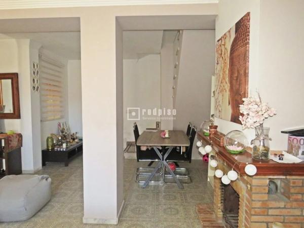Chalet independiente en venta en  Barrio San Alberto - La Alcubilla - Florisol, Málaga photo 4