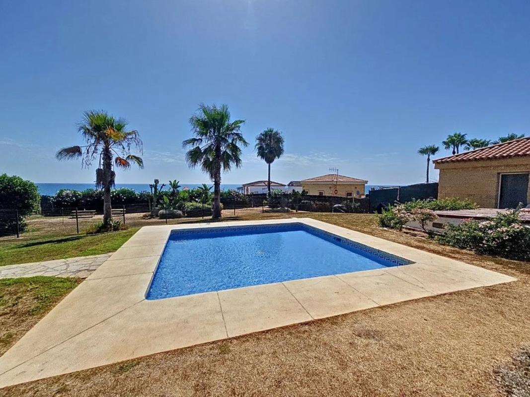 Sale of independent chalet in Alcorrín, Manilva
photo 1