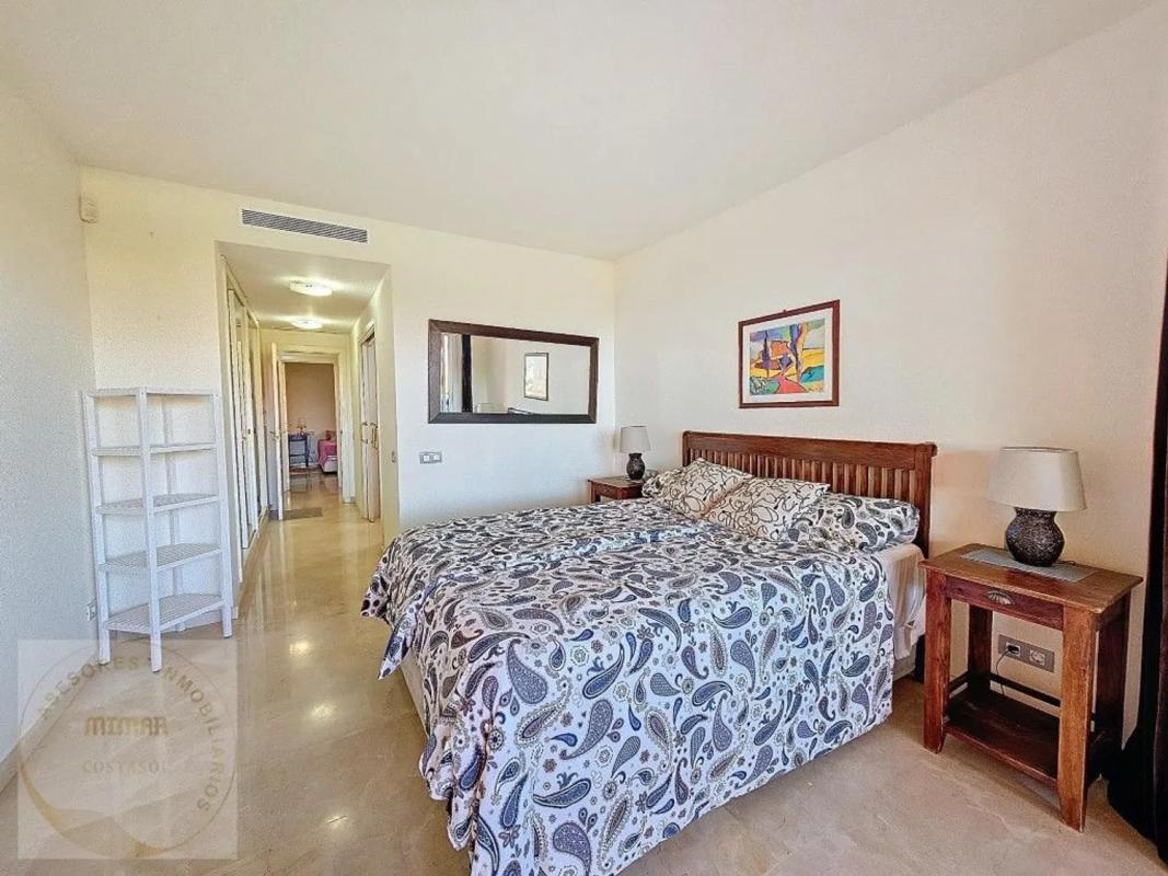 Venta de piso en El Castillo, Manilva
photo 3