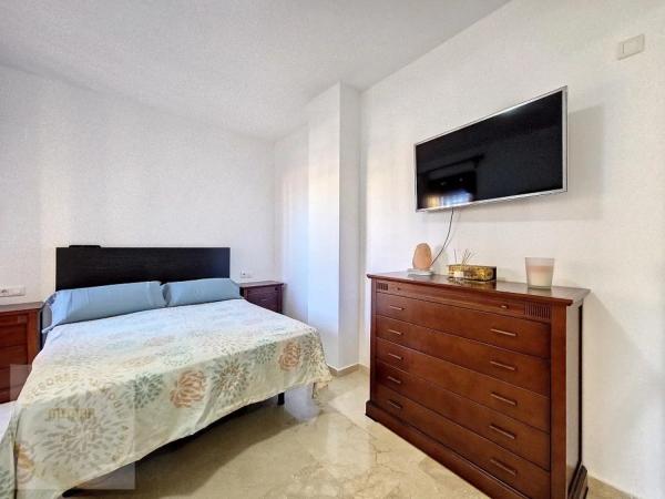 Piso en venta en Avenida Suecia, Manilva thumbnail 2