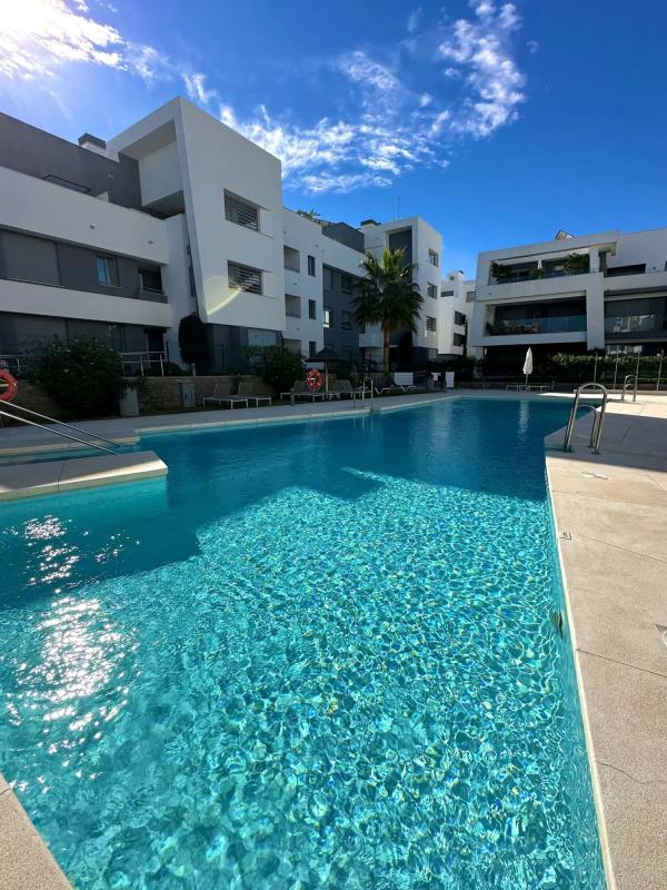 Sale of apartment in Calle los Avellanos, Estepona
 photo 4