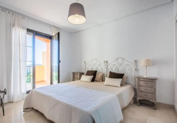 Piso en venta en  Calle Torre Esteril s/n, Benahavís photo 4