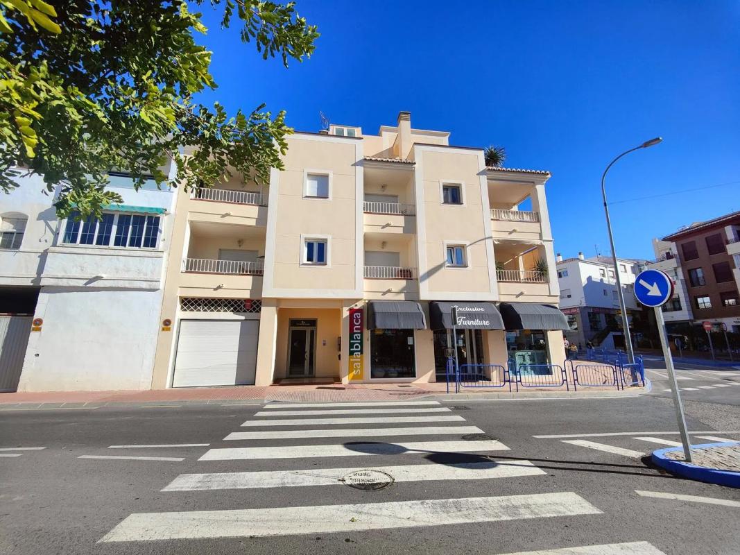 Продажа квартиры на Avda Pescia - Ctra de Frigiliana, Нерха
photo 1