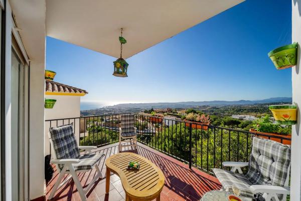 Chalet independiente en venta en CL SECUOYA DE BUENAVISTA, Mijas photo 1