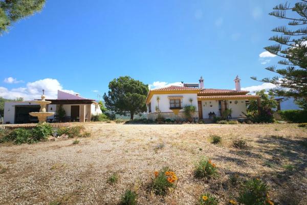 Detached villa for sale in , Periana photo 1