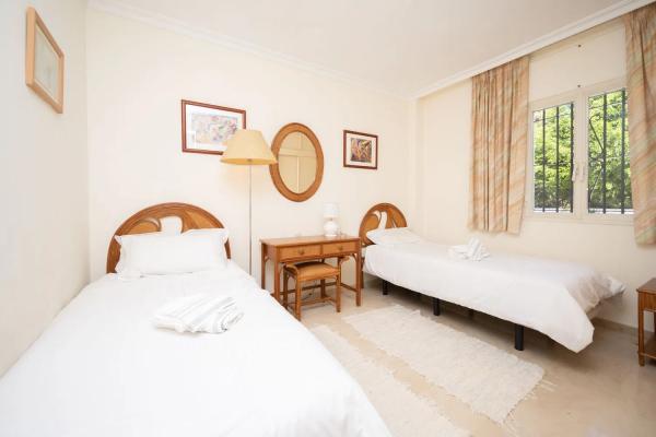 Продажа квартиры в  Avenida Avenue Carlos Cano, 3, Марбелья photo 4