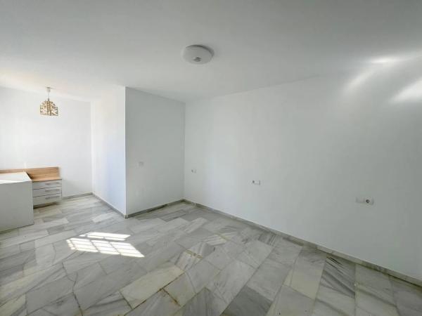 Detached villa for sale in  Urbanización Brisas I, Manilva photo 3