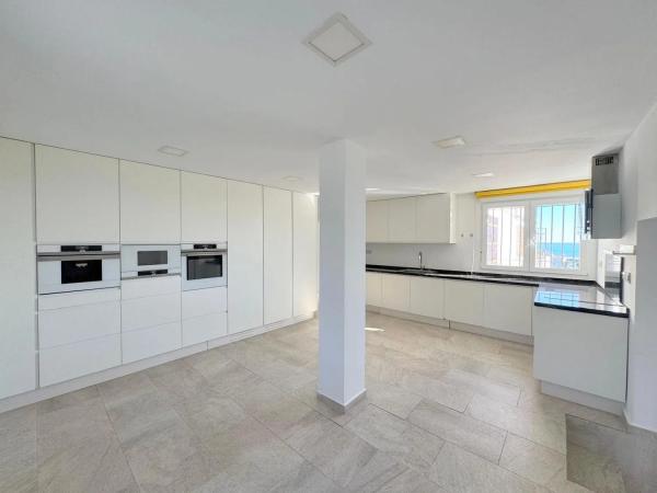 Detached villa for sale in  Urbanización Brisas I, Manilva photo 4