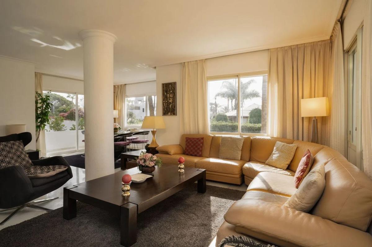 Venta de piso en Barrio Linda Vista-Nueva Alcántara-Cortijo Blanco, Marbella
 photo 2