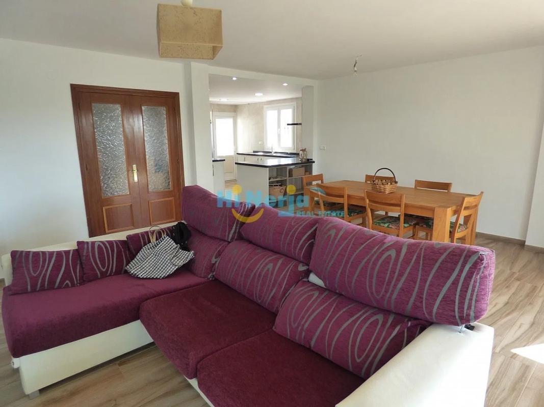 Venta de chalet independiente en Avda Pescia - Ctra de Frigiliana, Nerja
photo 3