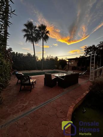 Chalet independiente en venta en Barrio Bello Horizonte-Lindasol, Marbella photo 1