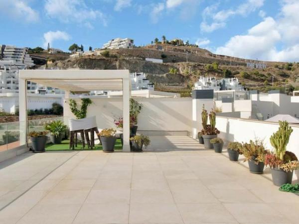 Duplex en venta en El paraíso, Benahavís photo 1