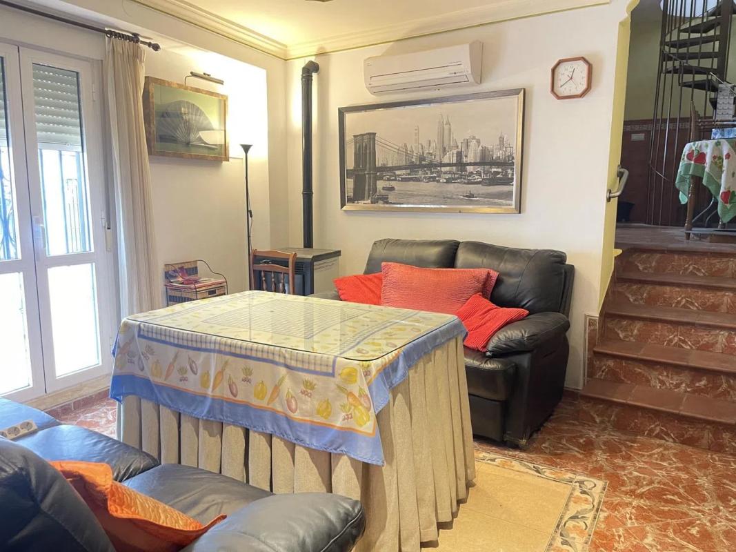 Продажа отдельного шале в , Архидона photo 1