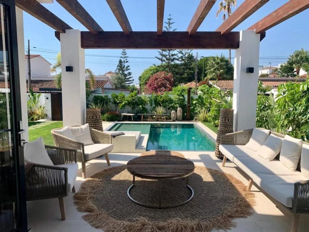 Venta de chalet independiente en Calle José Echegaray, Marbella
photo 1