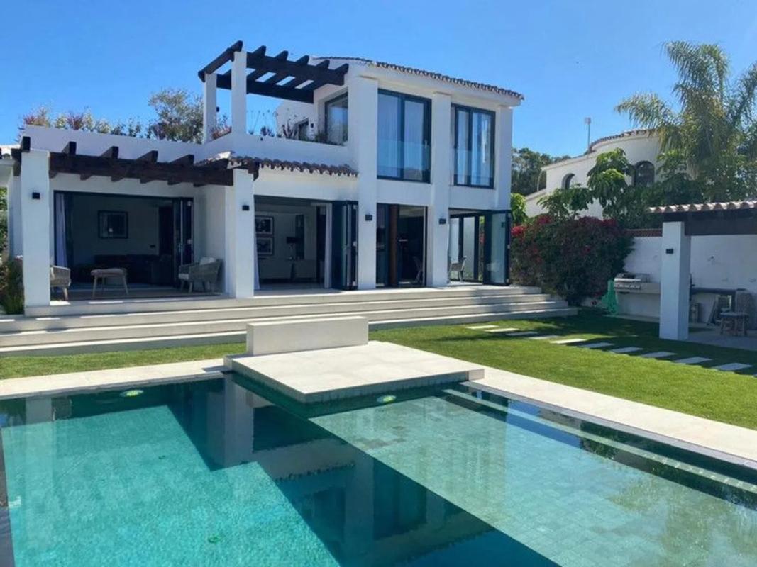 Venta de chalet independiente en Calle José Echegaray, Marbella
photo 2
