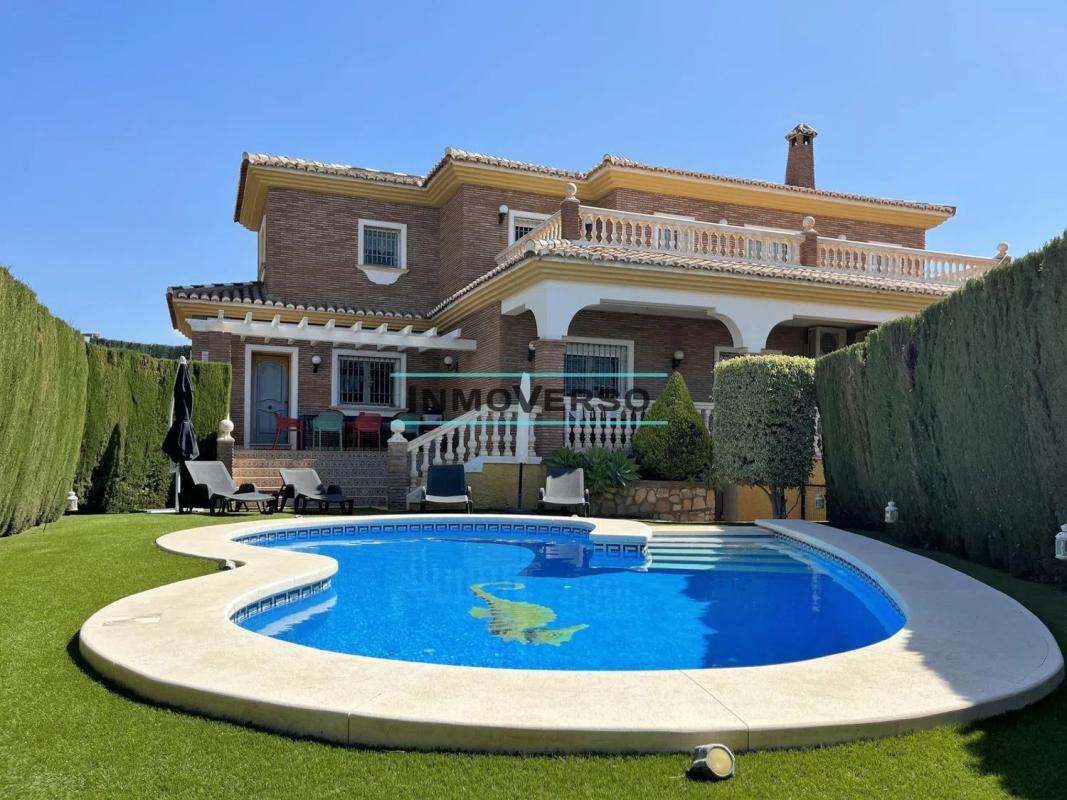 Sale of independent chalet in La Cala del Moral, Rincón de la Victoria
photo 1