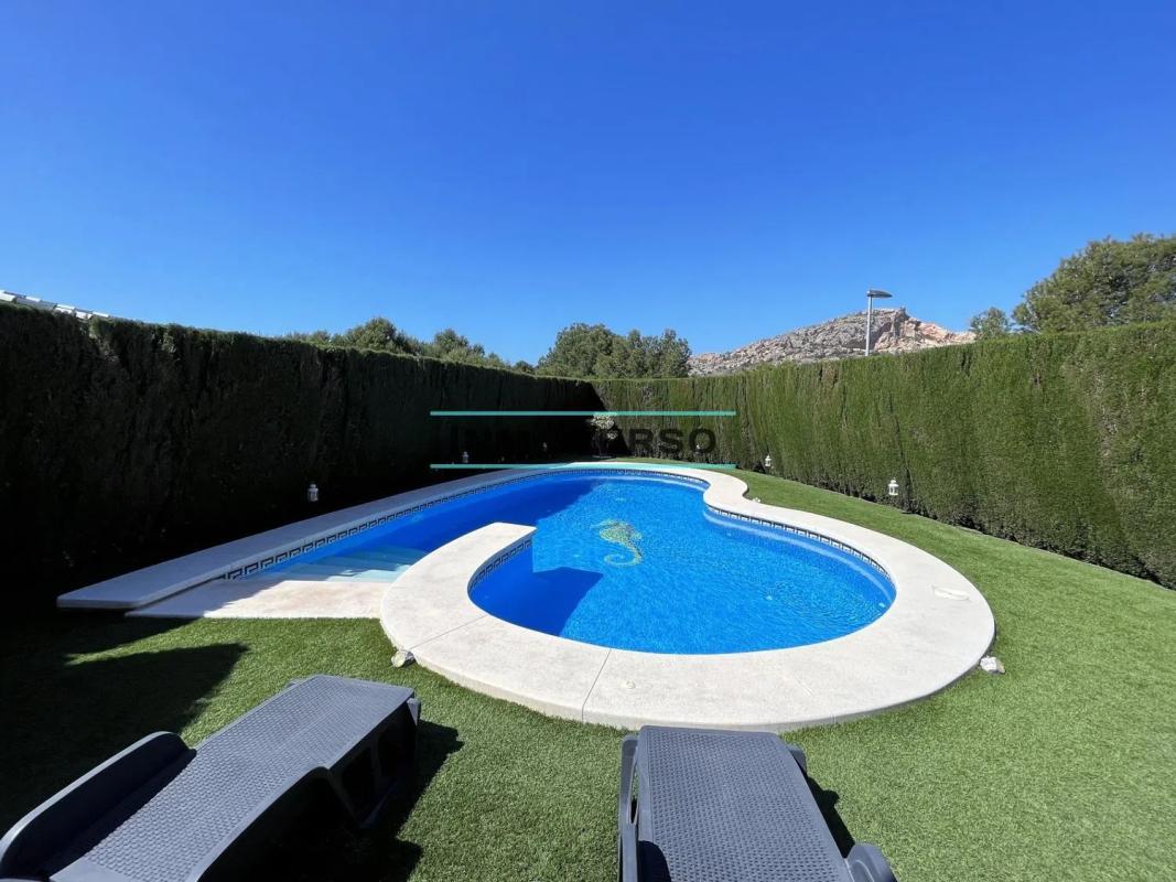 Sale of independent chalet in La Cala del Moral, Rincón de la Victoria
photo 2