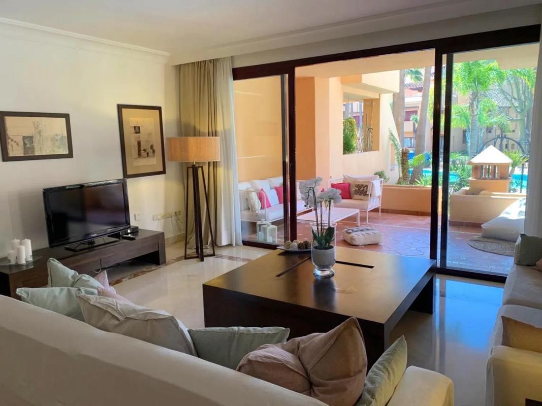 Venta de piso en Avenida del Mediterráneo, 11, Marbella
photo 2