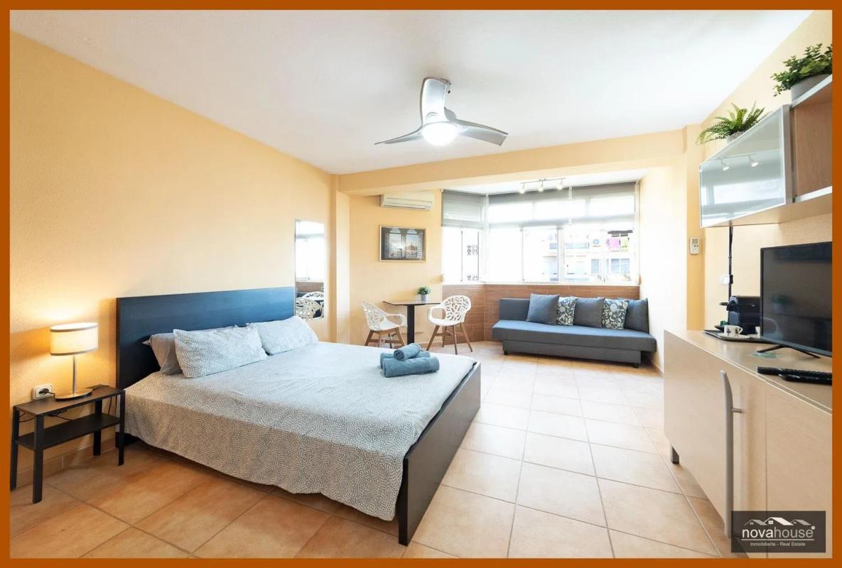 Venta de estudio en Calle Gabarra, 1, Torre del Mar photo 1