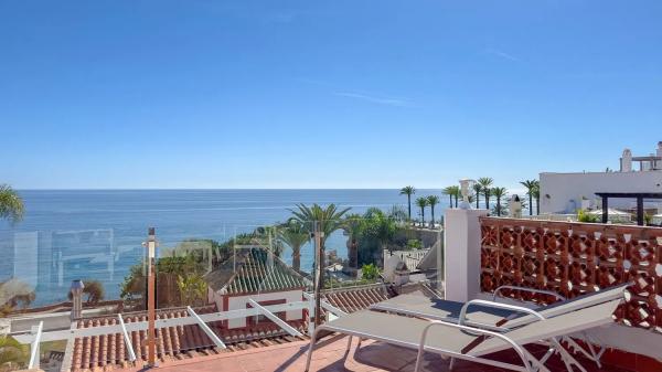 Wolnostojąca willa na sprzedaż w Carabeo, Nerja photo 1