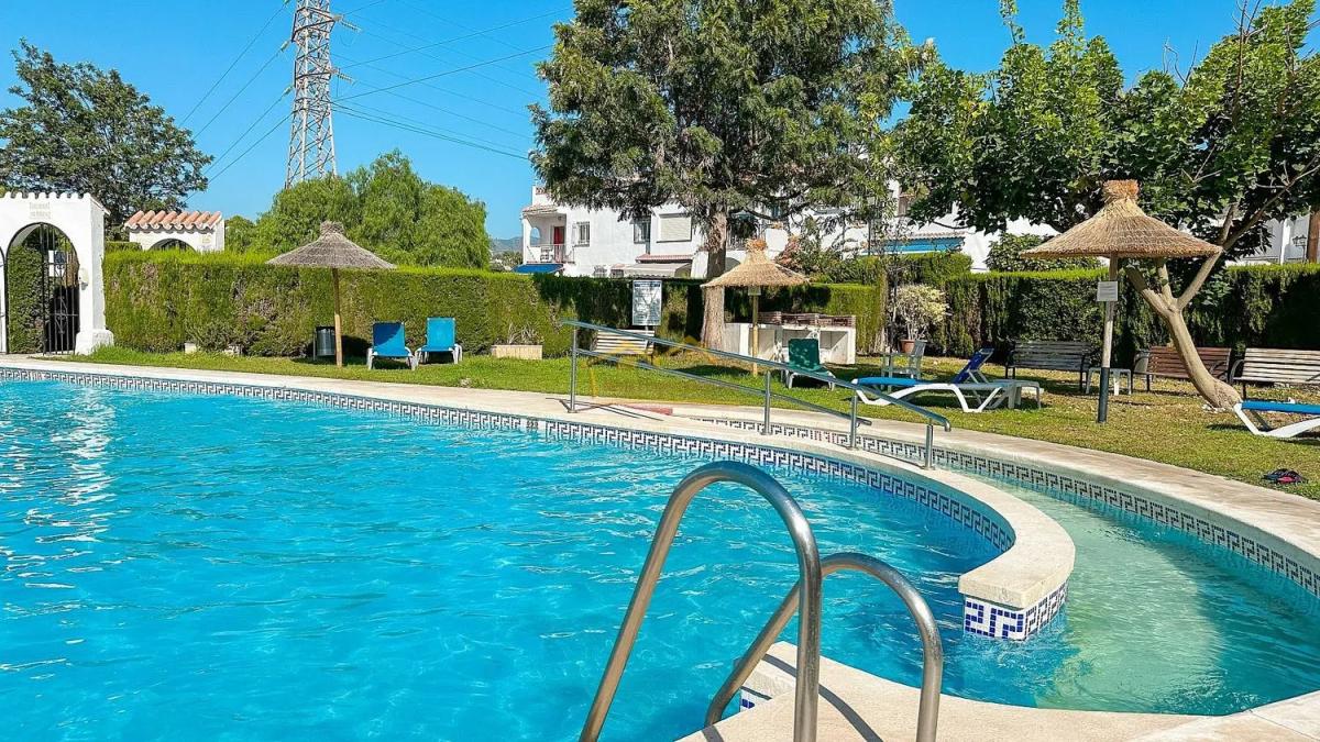Sprzedaż niezależnego domku jednorodzinnego w  Plaza Square del ruiseñor, Nerja photo 2