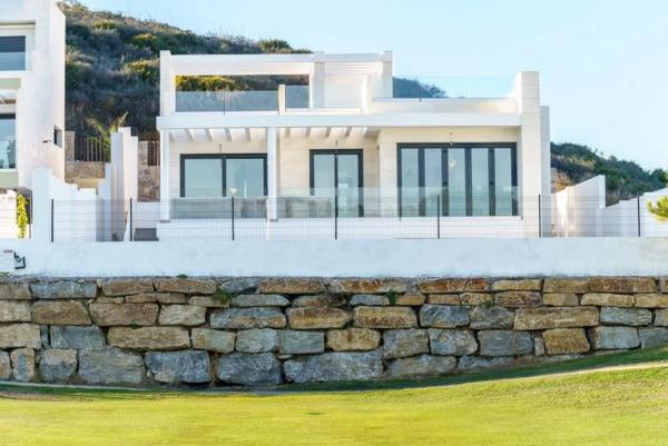 Detached villa for sale in Calle San Sebastián, Mijas thumbnail 1