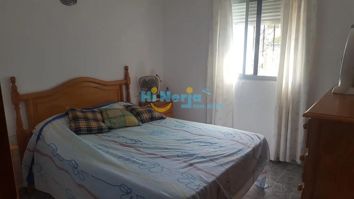 Sprzedaż niezależnego domku jednorodzinnego w  Avda Pescia - Ctra de Frigiliana, Nerja photo 5