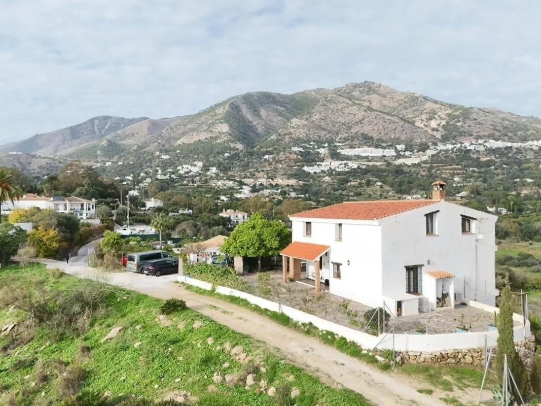 Продажа отдельного шале в  Valtocado - La Alquería - La Atalaya, Михас photo 2